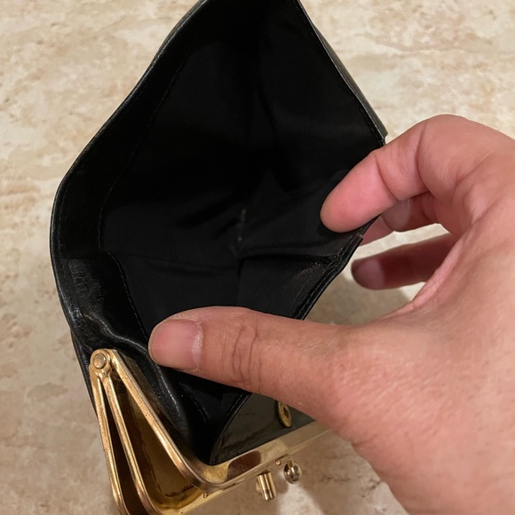 Nina Ricci Vintage Black Gold compact wallet coins slots and bills - Picture 9 of 9